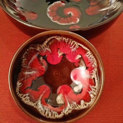 Vintage ceramic lava design 6-piece set with glossy enamel