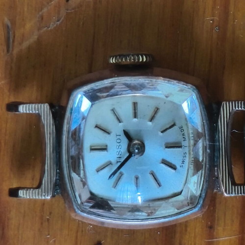 Tissot women's watch rare old gold like new