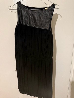 Elizabeta Franchi dress size 42 like new with leather details black