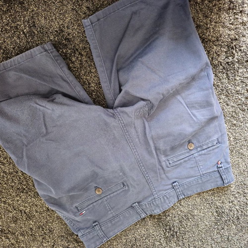 Tommy Hilfiger bermuda shorts used, no 30, very good condition