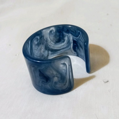 Blue bracelet new acrylic resin cuff style