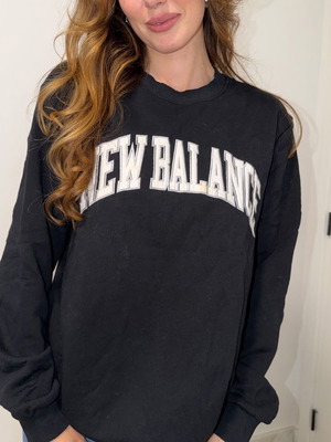 New Balance sweatshirt like new, size S, black and white