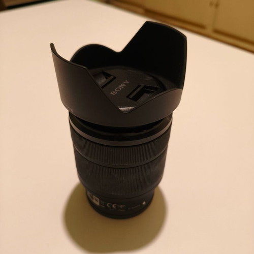 Sony FE 28-70mm F3.5-5.6 OSS lens with stabilizer and quick autofocus