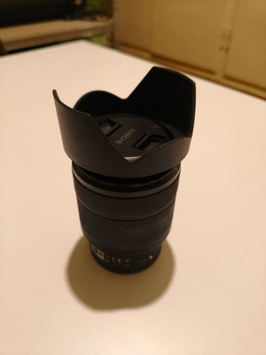 Sony FE 28-70mm F3.5-5.6 OSS lens with stabilizer and quick autofocus