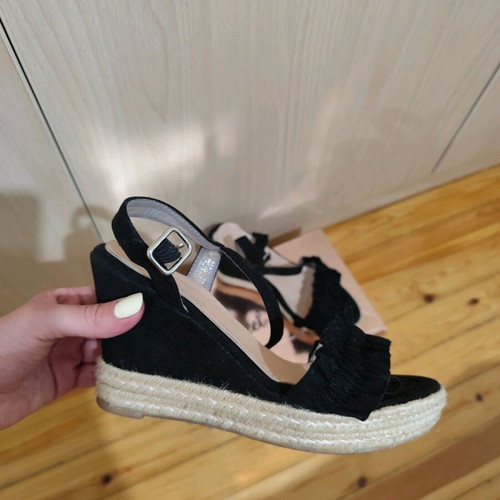 Black platform shoes used with light glitter, size 37