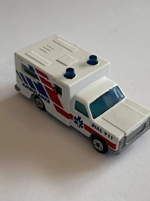Matchbox 1996 Superfast Chevrolet Ambulance μεταχειρισμένο