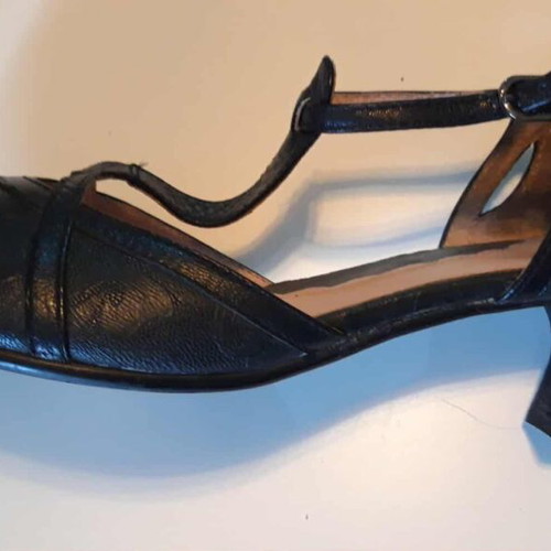 Vagabond T-strap shoes used, leather, size 39