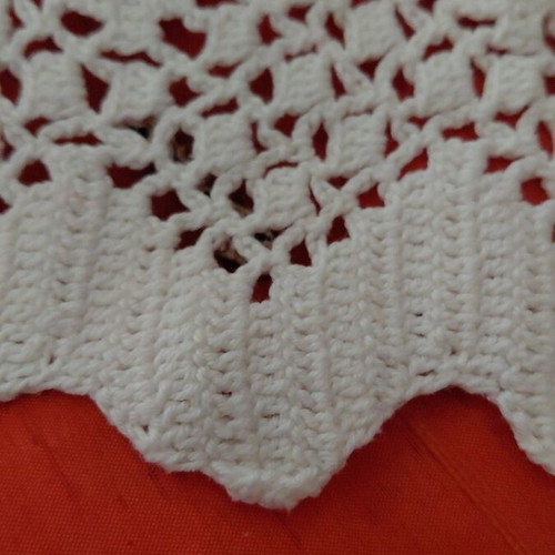 Handmade lace 2 meters 74 centimeters vintage, like new