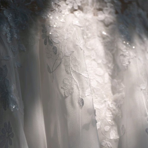 Justin Alexander wedding dress like new, white, lightweight, floral lace