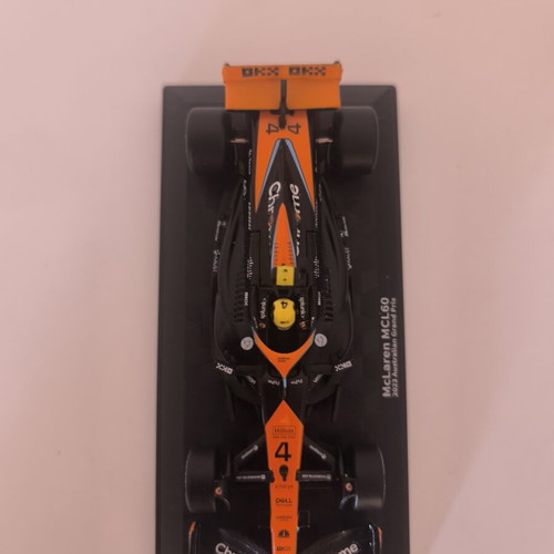 Μινιατούρα McLaren F1 1:43 σαν καινούργιο