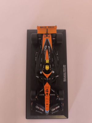 Μινιατούρα McLaren F1 1:43 σαν καινούργιο