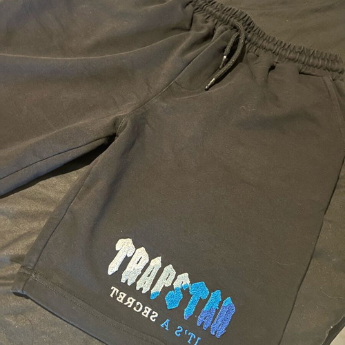 Trapstar black bermuda shorts size M like new