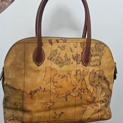 Alviero Martini 1a Classe handbag like new, brown