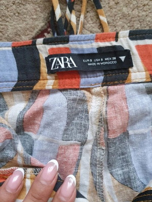 Zara 2 κομμάτι γεωμετρικό crop top με ταιριαστά παντελόνια, μέγεθος S