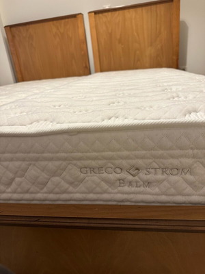 Single bed with headboard and Grecostrom mattress like new, solid wood