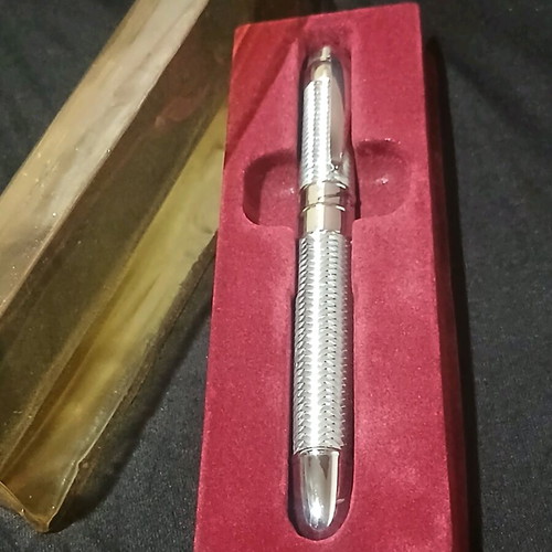 De Agostini pen collectible vintage new in box