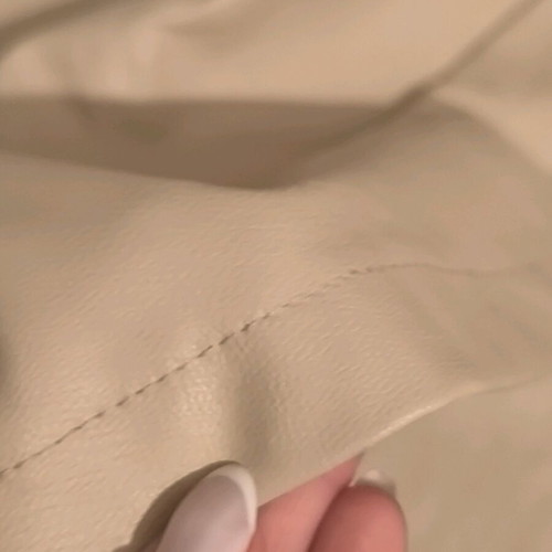 Beige leather skirt like new, Dress2unDress, size L