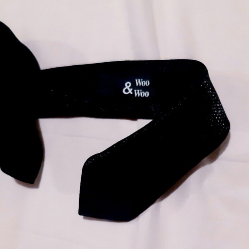 Woo & Woo thin black tie with silver, new