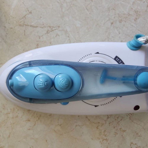 Oscar Globe Trotter Travel Steam Iron with Non-Stick Plate like new