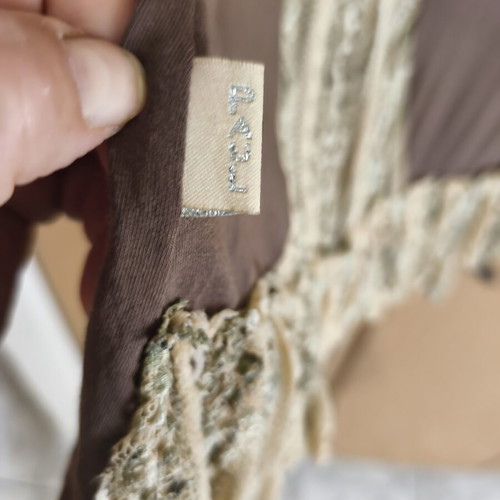 T-shirt with lace back like new, beige and brown, one size