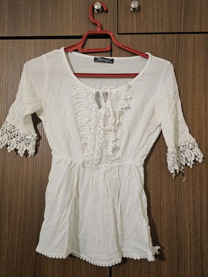 Summer women's white blouse used with lace and small stain