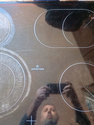 Ariston Built-in Kitchen Used with Ceramic Hobs
