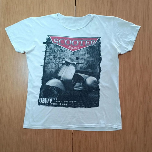 United Kind White Graphic T-Shirt Large, like new