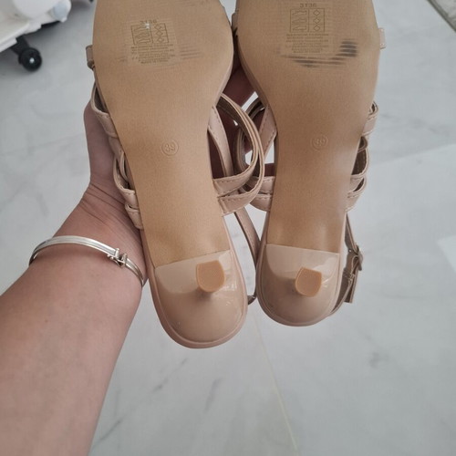 Sandal nude-beige with low heel, new, soft straps