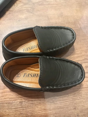 Children's shoes loafers/moccasins size 23.5 with narrow fit