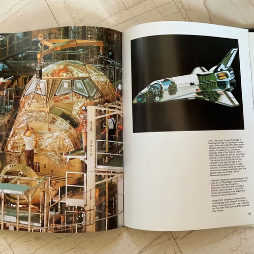 Space Shuttle book like new, Bison Books 1989