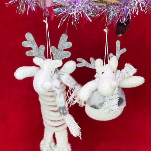 Christmas hanging reindeer ornaments set of two, like new
