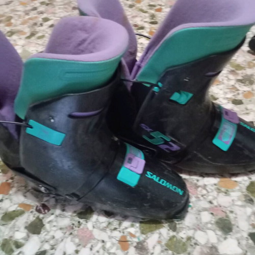 Ski boots used