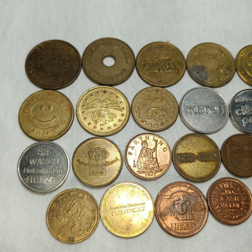 Foreign tokens used, set of 30 collectible coins