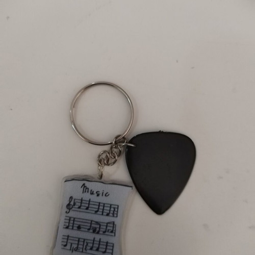 Keychain with acrylic music sheet and 0.71mm pen new, multicolor