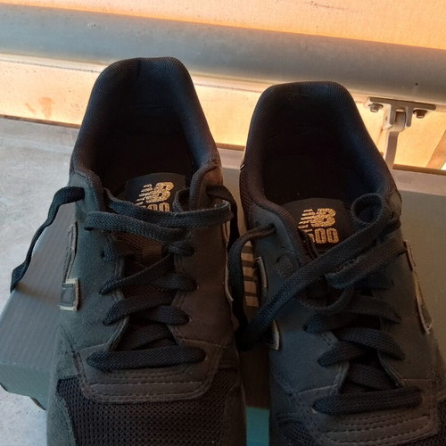 New Balance 500 women's sneakers size 41 used, black and gold