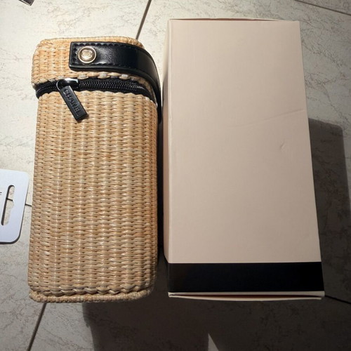 Chanel Beauté Les Beiges Cosmetic Bag new, straw design with box