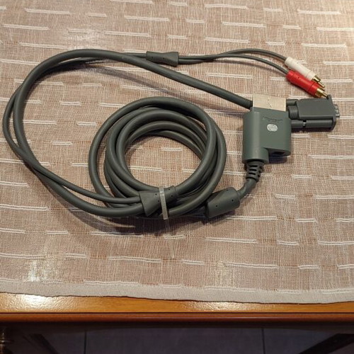 Microsoft Xbox360 VGA cable adapter used