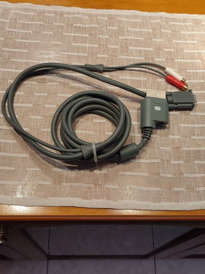 Microsoft Xbox360 VGA cable adapter used