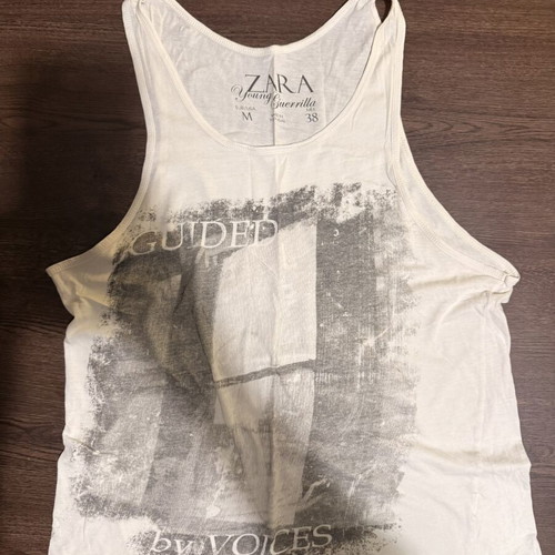 Zara Young Guerrilla graphic tank top, size M / 38