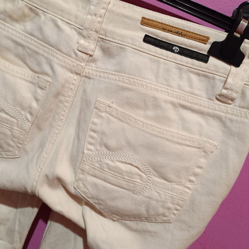 One Green Elephant set size M white jeans and Frutta asymmetric top size M like new