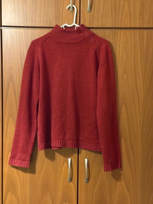 Red pullover with neck zipper like new