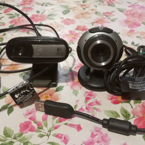 Pack of 2 used webcams Microsoft LifeCam VX-3000 and Logitech QuickCam