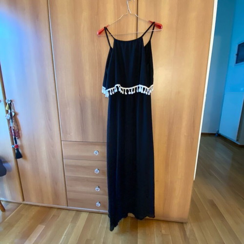 Long dress with spaghetti straps, new, black and beige