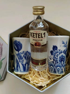 Ketel 1 Gin new gift set with porcelain glasses