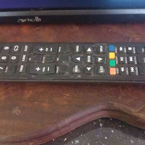 Arielli 24 Inch TV like new