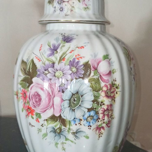 Porcelain vases set of 2, excellent quality, 36 cm height