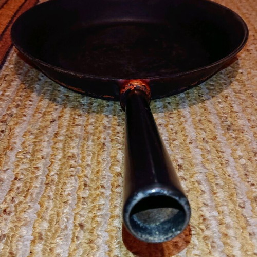 Husqvarna 240 cast iron pan like new