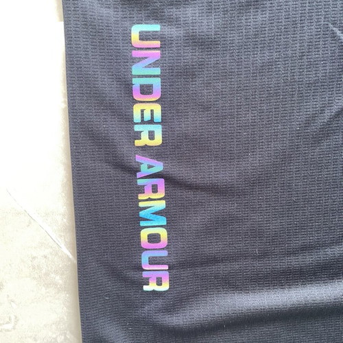 Under Armour reflective t-shirt medium like new, black