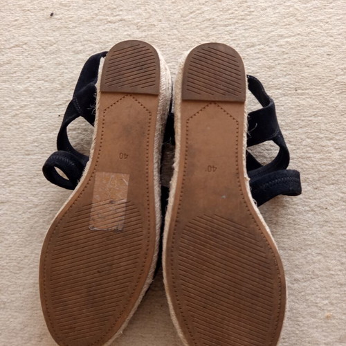 H&M black suede platform sandals, size 40