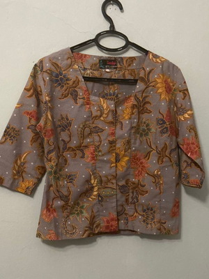 Vintage short shirt like new, Indonesian ethnic style, size L